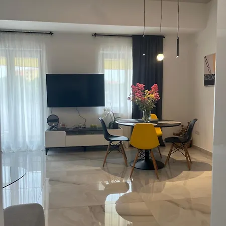 Apartment Sea Story 2 *